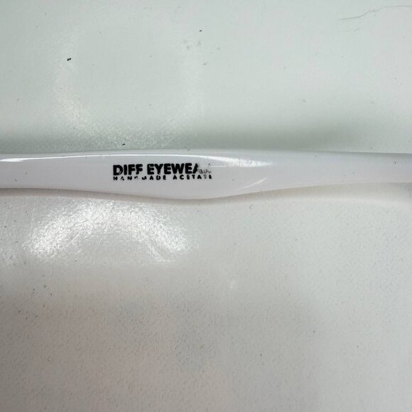 DIFF Eyewear – Polarized Sunglasses Bundle (2 Pairs) - Picture 9 of 12